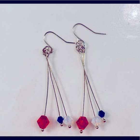 Red, white & blue earrings just in time for July 4 - Picture 6 of 9